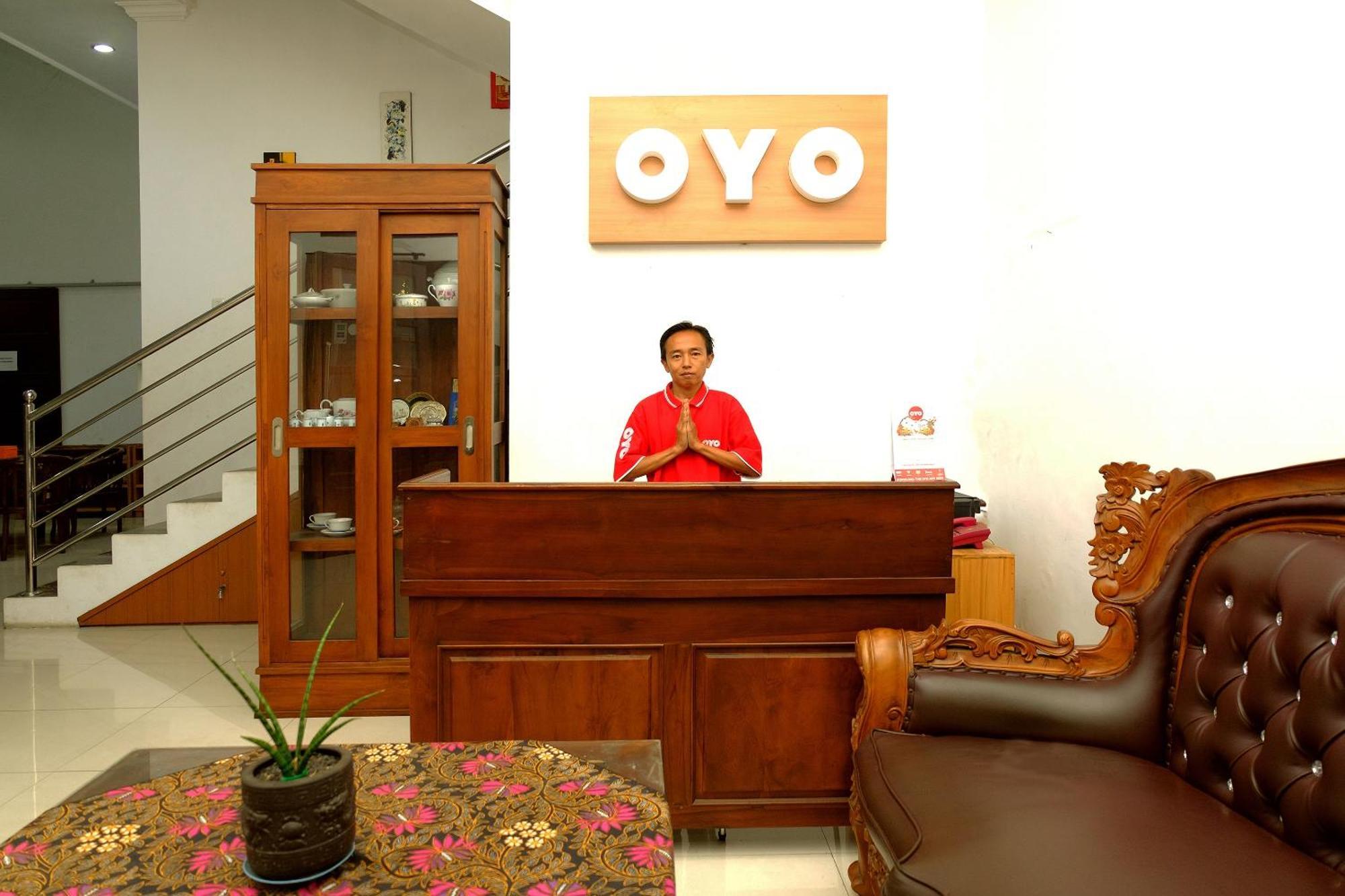 Oyo 350 D' Maktab Homestay Syariah Malang Eksteriør billede