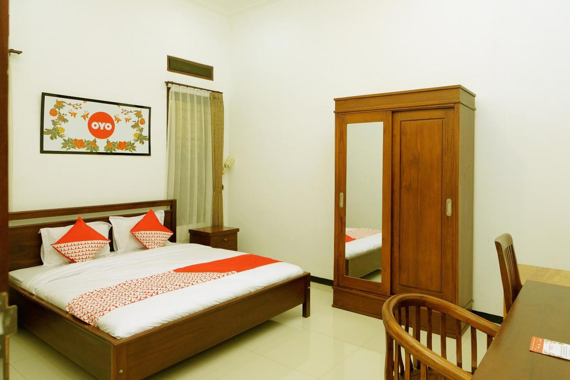 Oyo 350 D' Maktab Homestay Syariah Malang Eksteriør billede