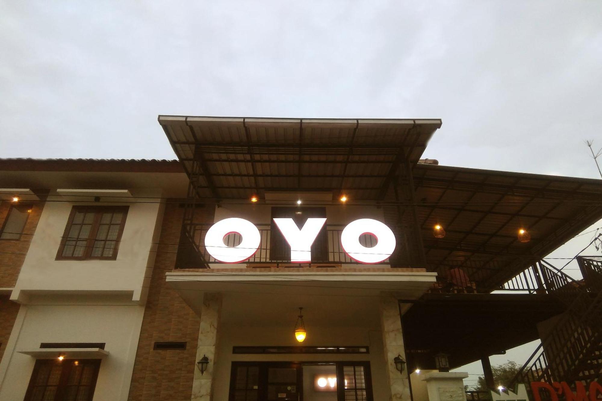 Oyo 350 D' Maktab Homestay Syariah Malang Eksteriør billede