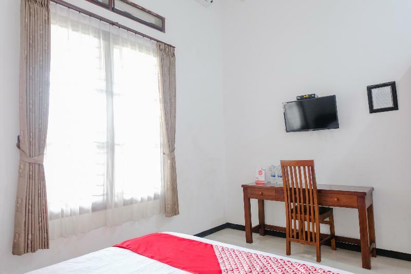 Oyo 350 D' Maktab Homestay Syariah Malang Eksteriør billede