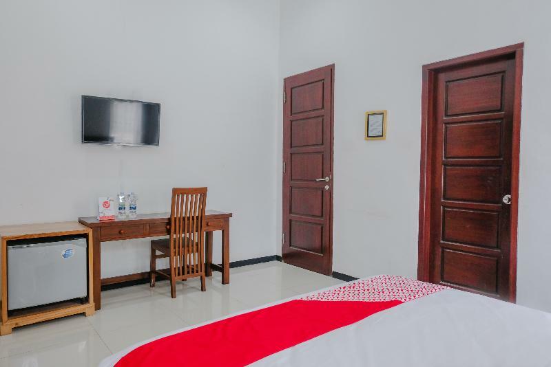 Oyo 350 D' Maktab Homestay Syariah Malang Eksteriør billede
